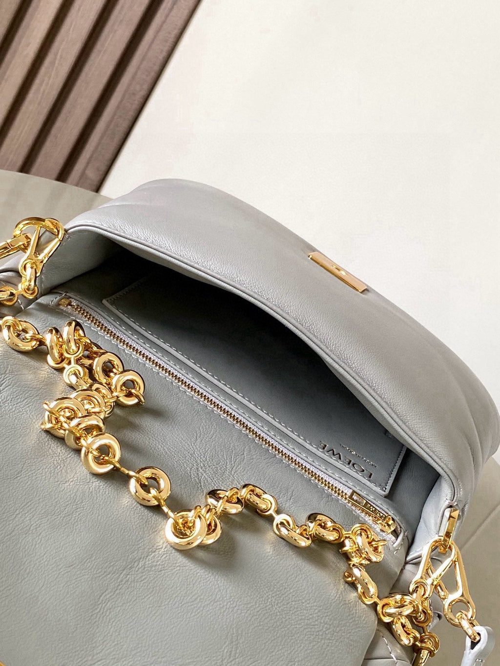 LOEWE 25S PUFFER GOYA BAG 23 IN LIGHT GRAY NAPPA LAMBSKIN