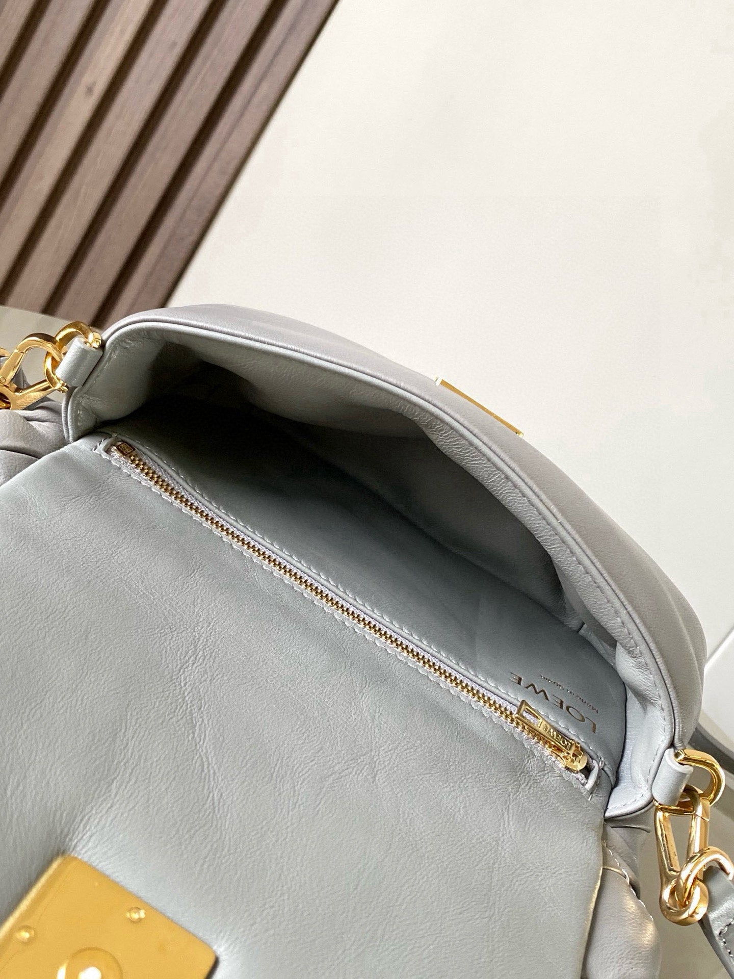 LOEWE 25S PUFFER GOYA BAG 20 IN LIGHT GRAY NAPPA LAMBSKIN