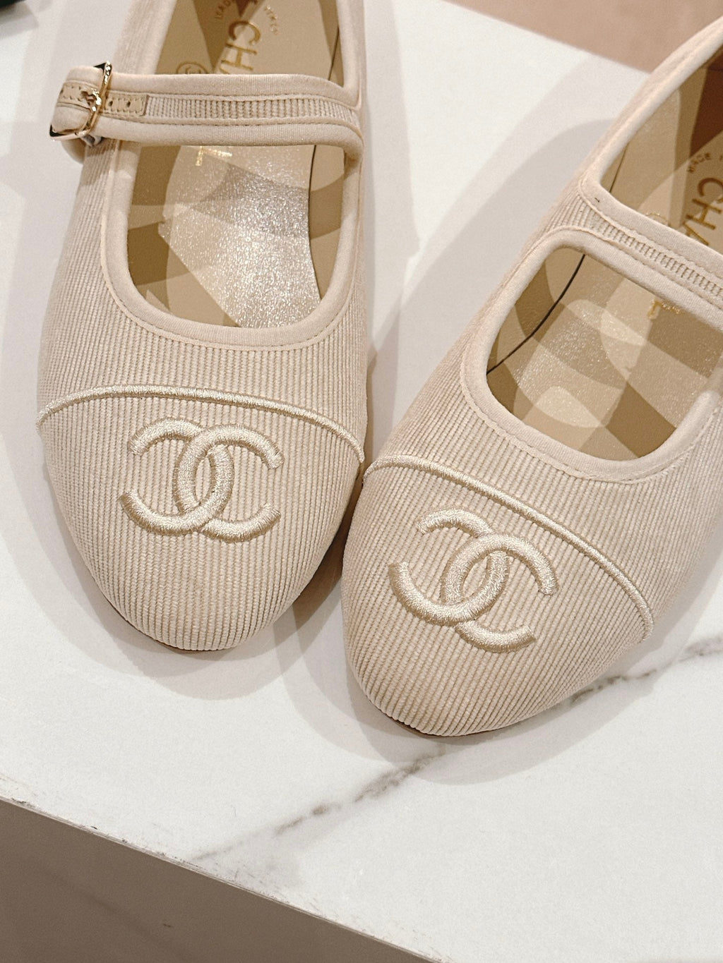 CHANEL mary jane flat light pink corduroy