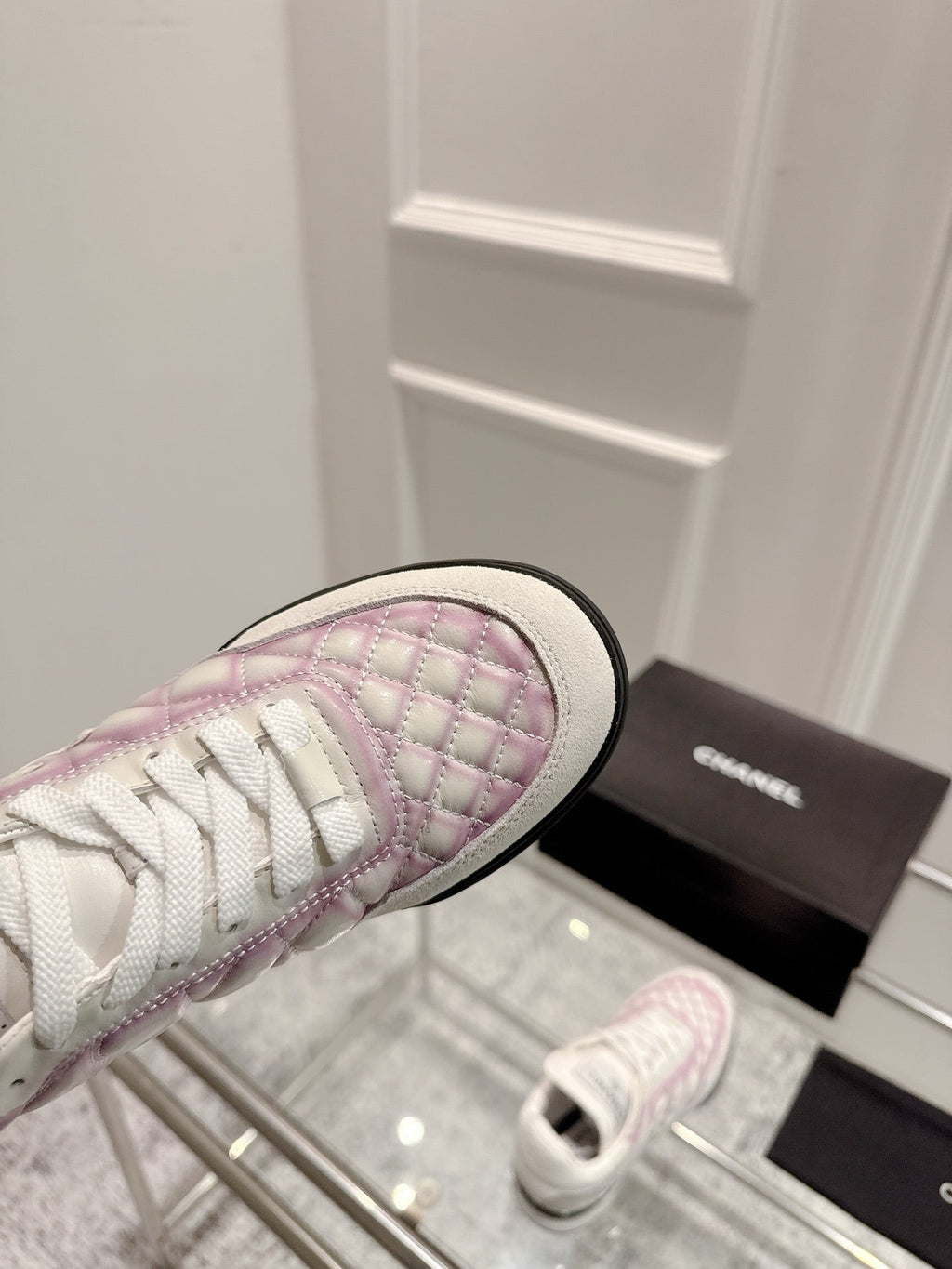 CHANEL CASUAL SNEAKER IN WHITE AND PURPLE CALFSKIN