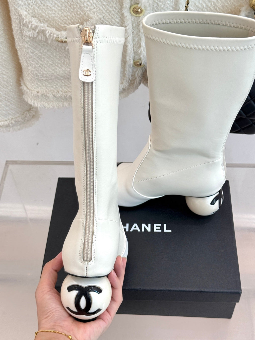 CHANEL PEARL BOOTS IN WHITE CALFSKIN