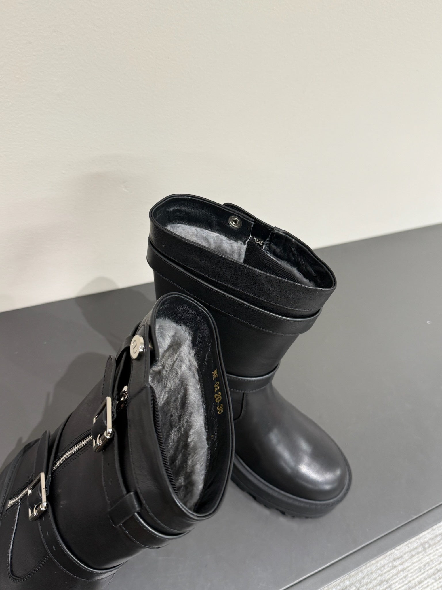 DIOR MAJOR ANKLE BOOT BLACK CALFSKIN WITH SHEARLING WOOL LINING