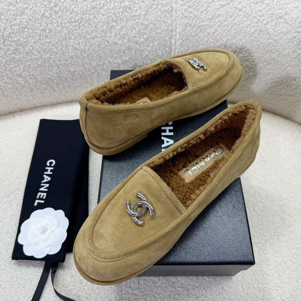 CHANEL LOAFER IN PEANUT BROWN SUEDE AND WOOL LINING