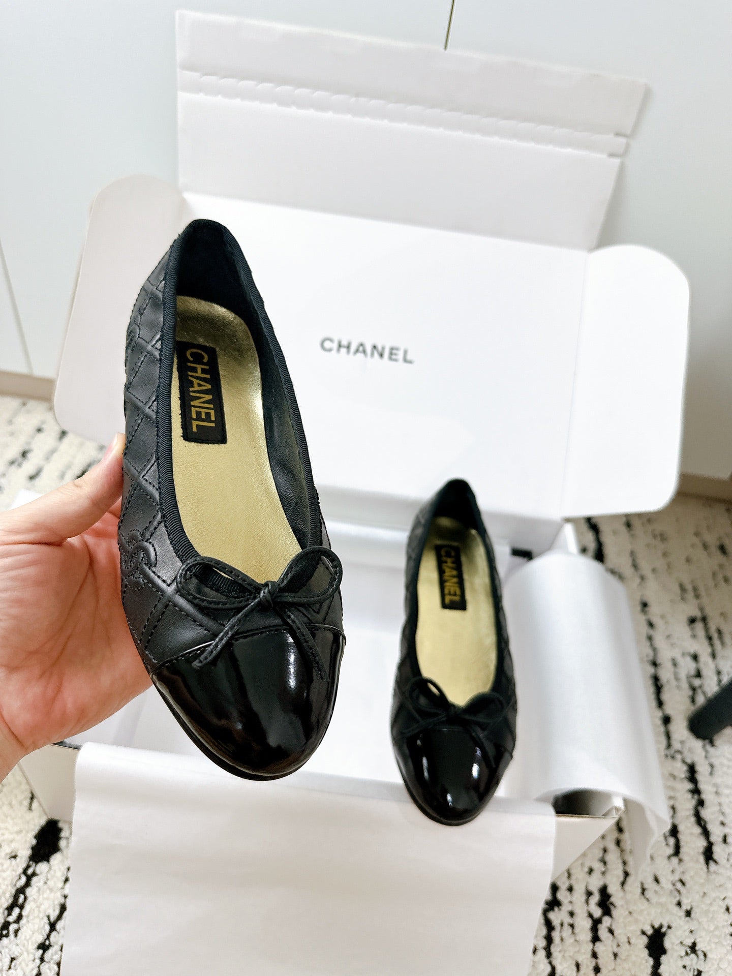 CHANEL BALLET FLATS BOW IN BLACK CALFSKIN QUILTED