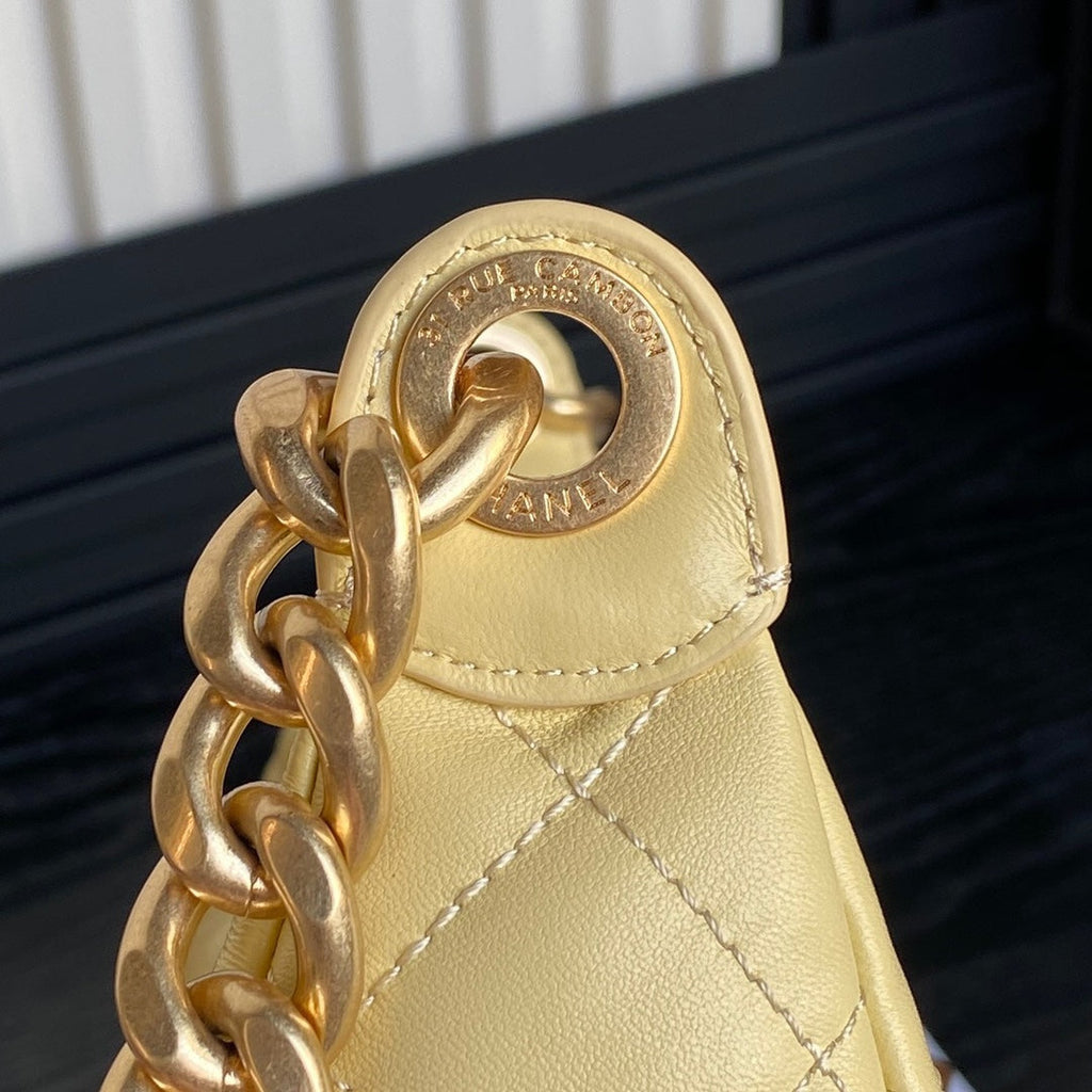 CHANEL QUILTED HOBO CARGO BAG 31 IN LIGHT YELLOW CALFSKIN GOLD CHAIN