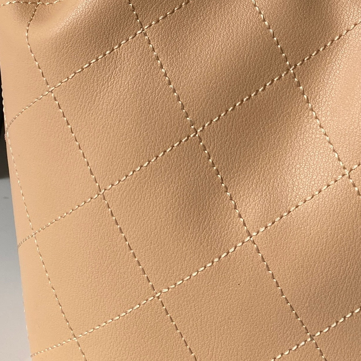 CHANEL 25S HOBO BAG 32 IN WARM SAND BEIGE LAMBSKIN