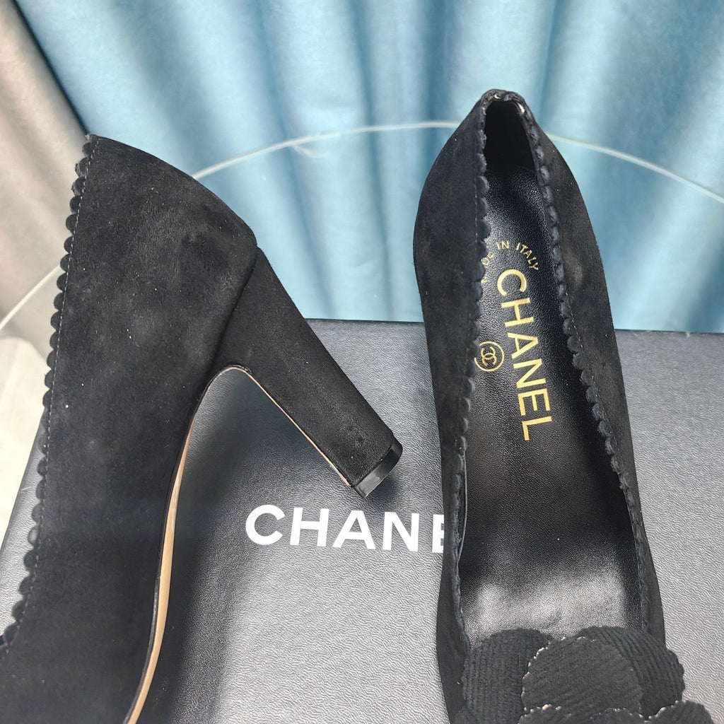 CHANEL HIGH HEELS 80 MM IN BLACK SUEDE AND CALFSKIN WITH FLOWER