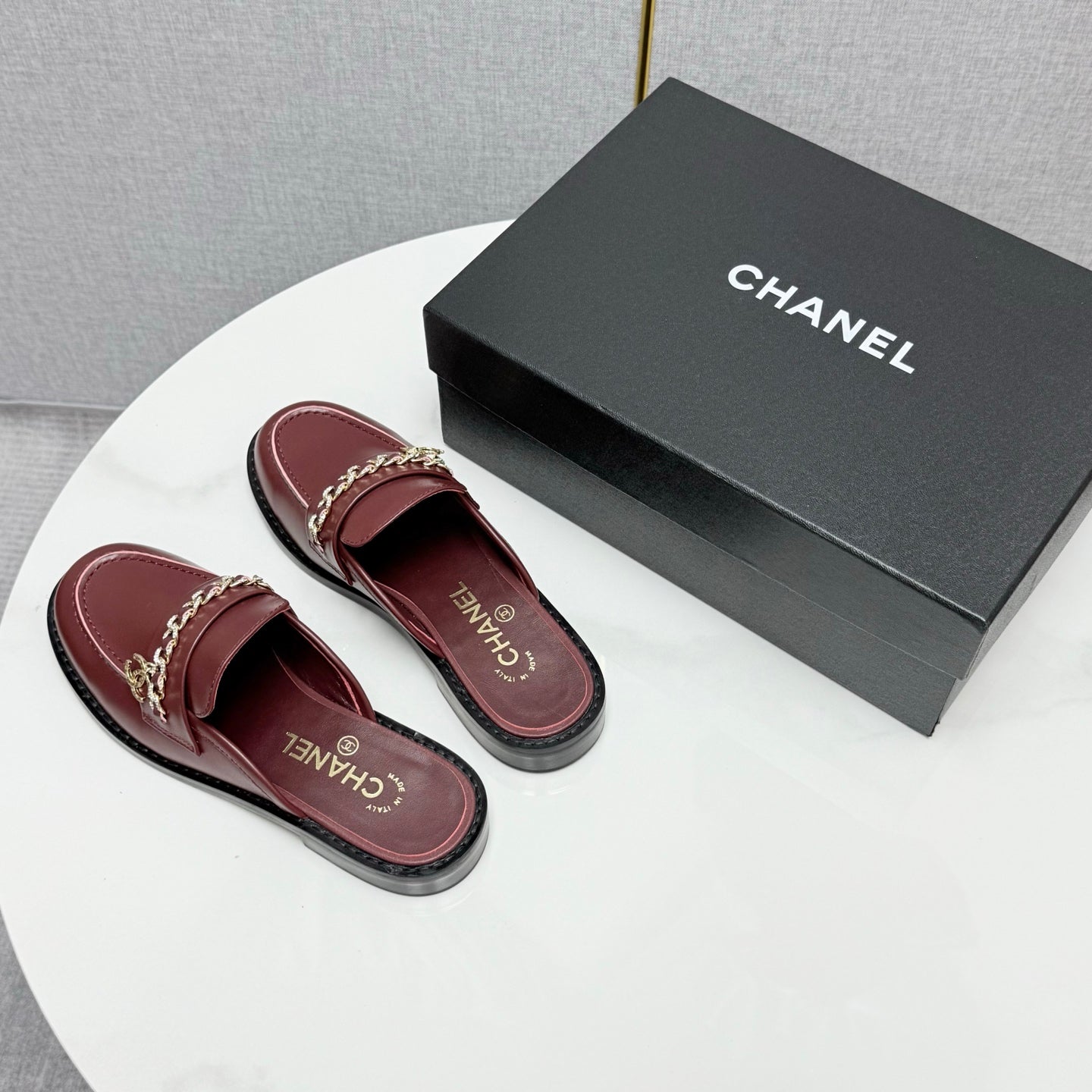 CHANEL FLAT MULE 25S IN DARK RED CALFSKIN STYLE 1
