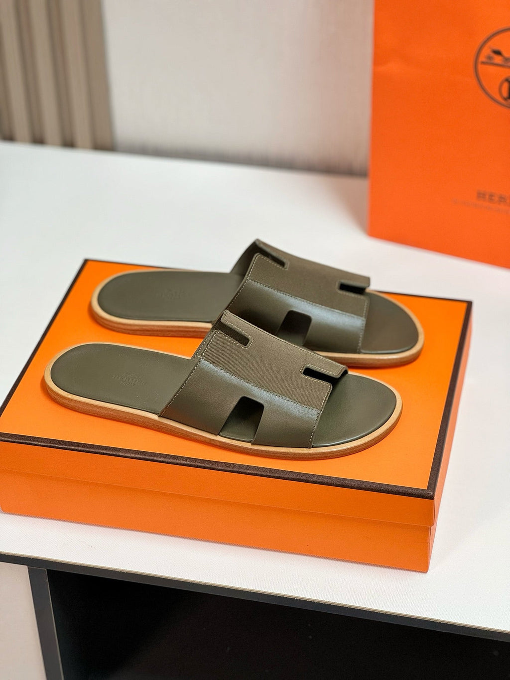HERMES IZMIR SANDAL MOSS LAMBSKIN
