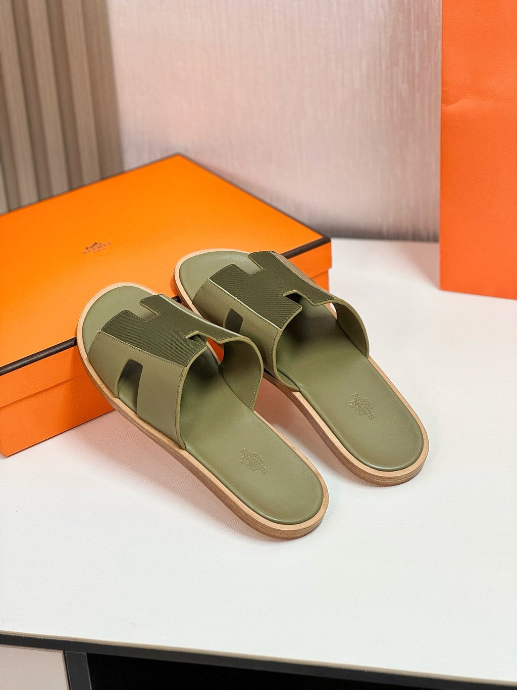 HERMES IZMIR SANDAL OLIVE MIX MOSS LAMBSKIN