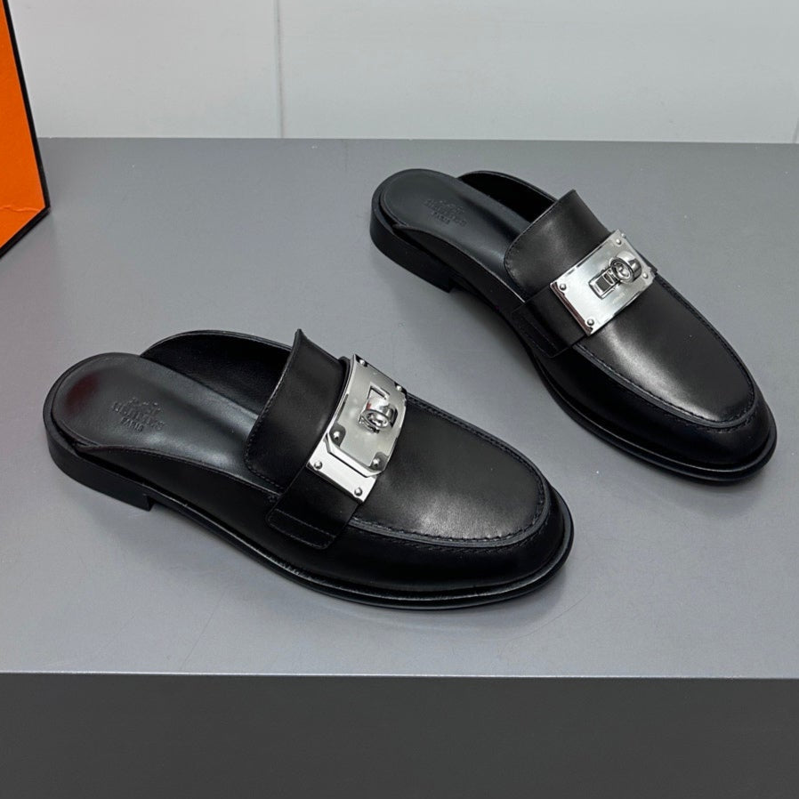 HERMES 0Z MULE IN BLACK LAMBSKIN