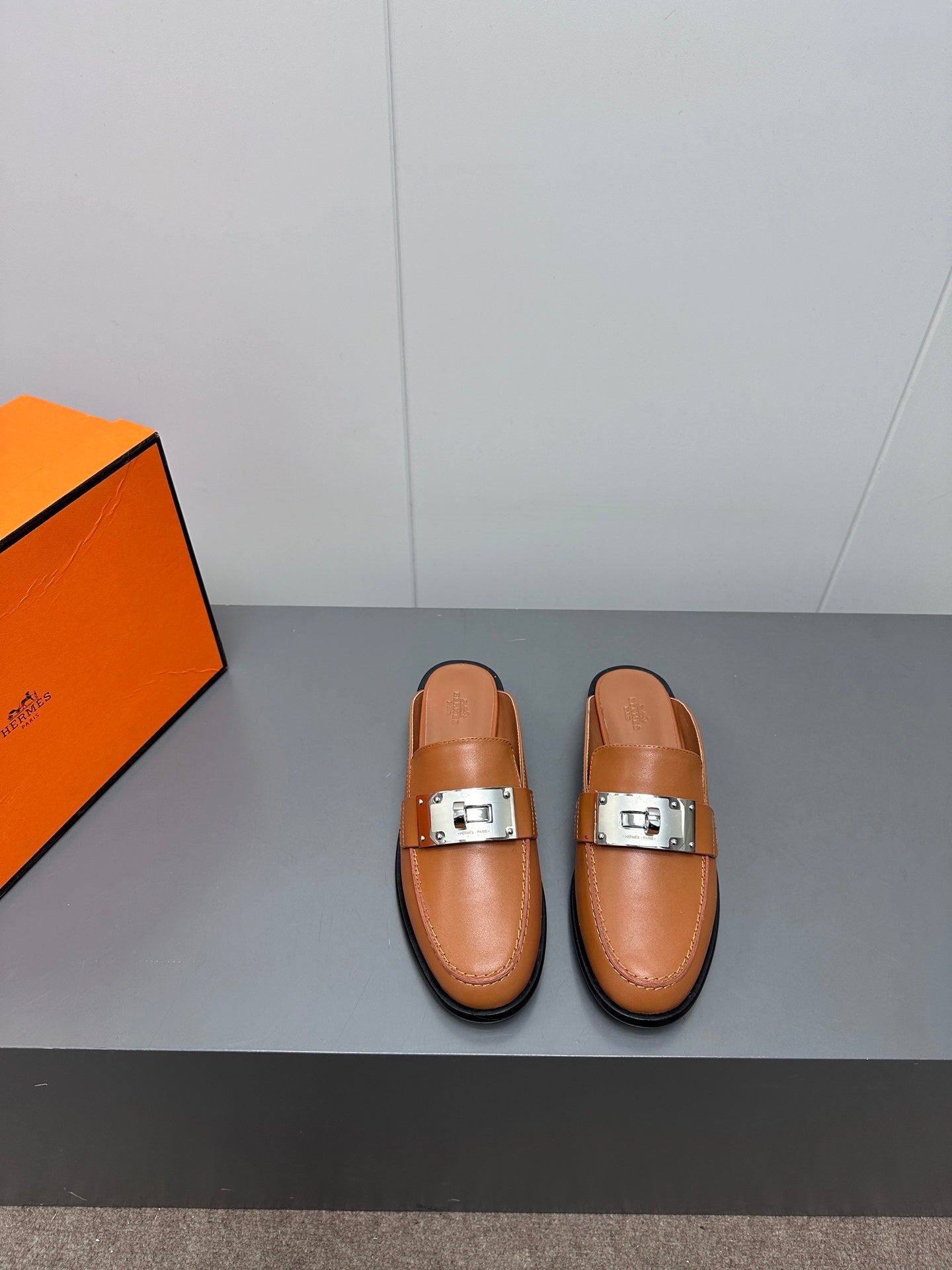 HERMES 0Z MULE IN BRONZE BROWN LAMBSKIN