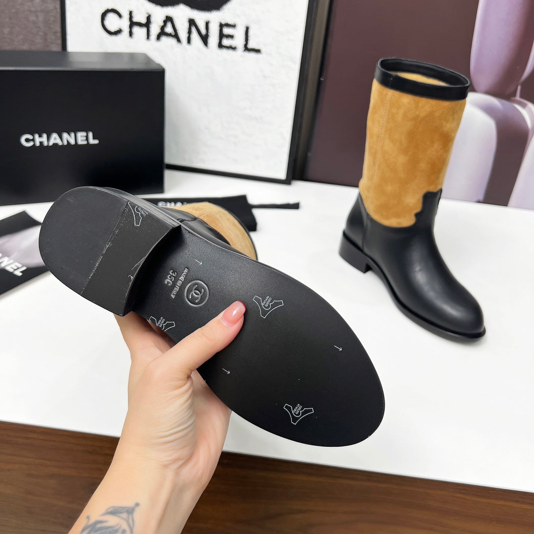 CHANEL 25S MID-CALF BOOTS 35MM IN BLACK CALFSKIN AND CARAMEL SUEDE GOLD HARDWARE