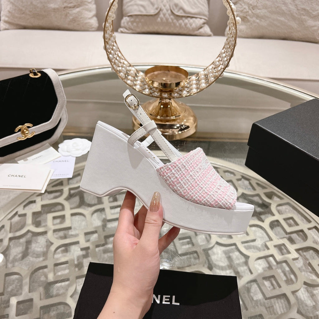 CHANEL WEDGE SANDALS IN LIGHT PINK FABRIC WITH WHITE LOGO