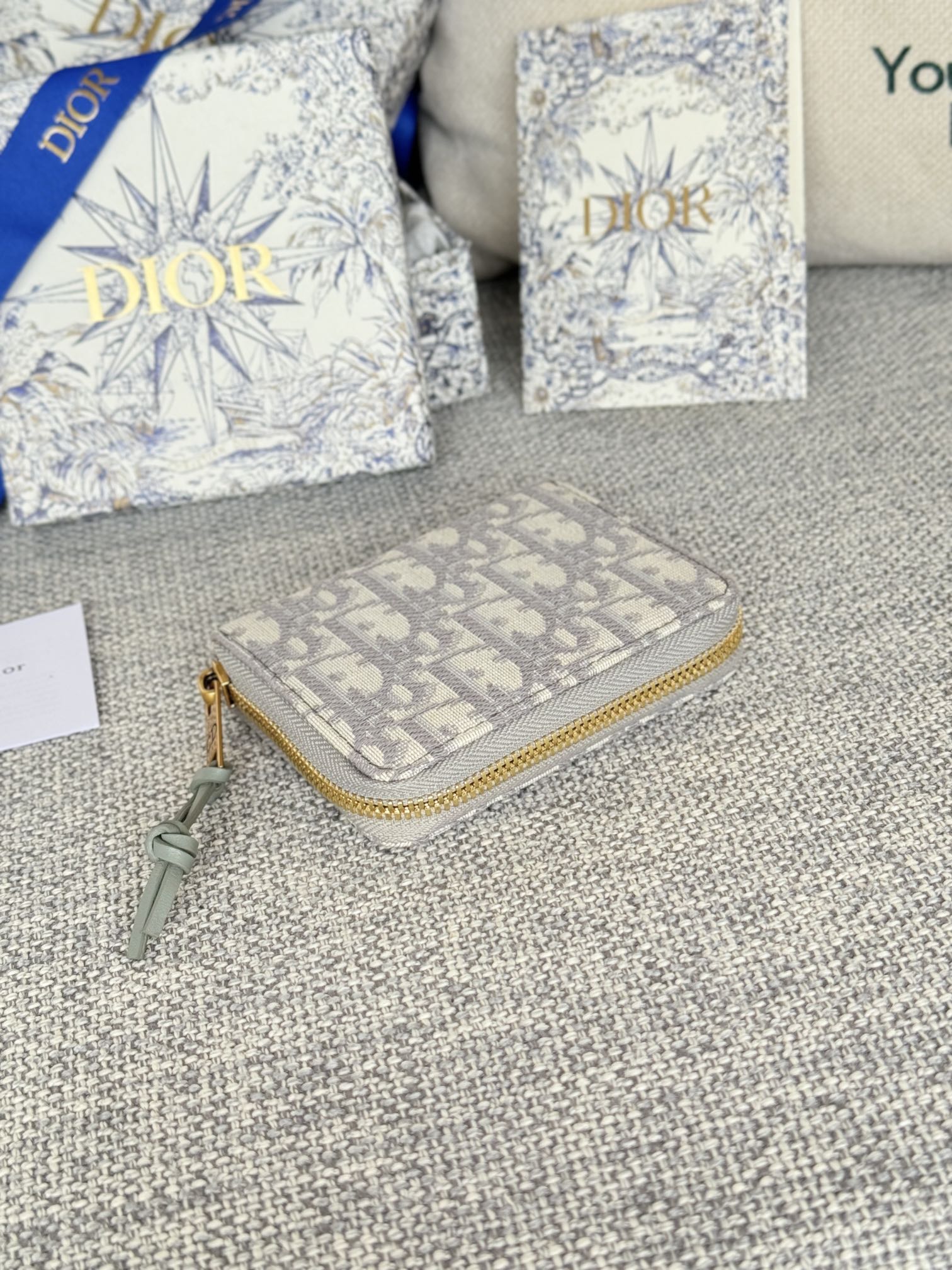 DIOR MONTAIGNE VOYAGEUR COIN PURSE 12 IN GREY MONOGRAM OBLIQUE JACQUARD