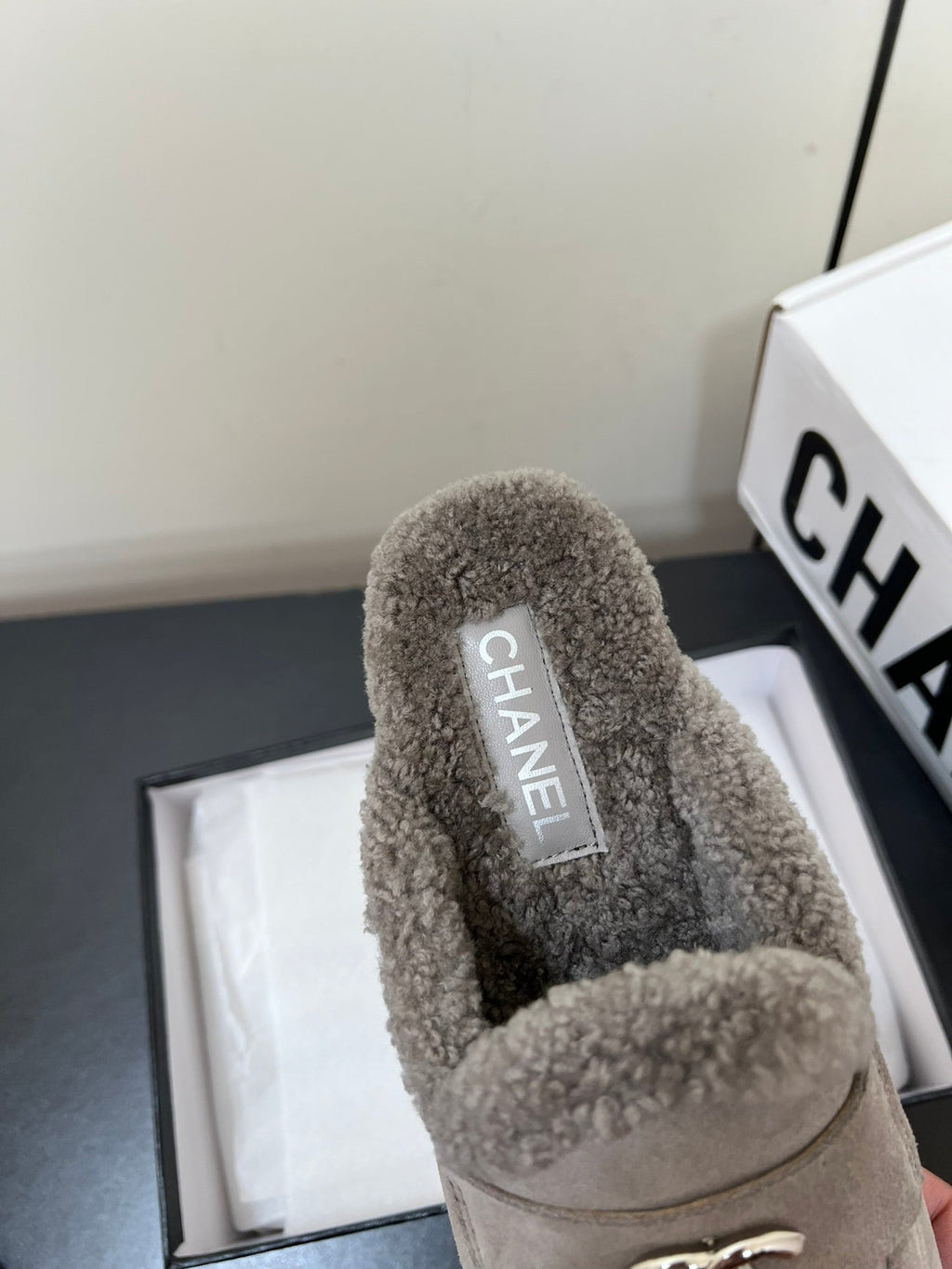 CHANEL LOAFERS MULE IN DESERT BROWN SUEDE AND FLEECE LINING