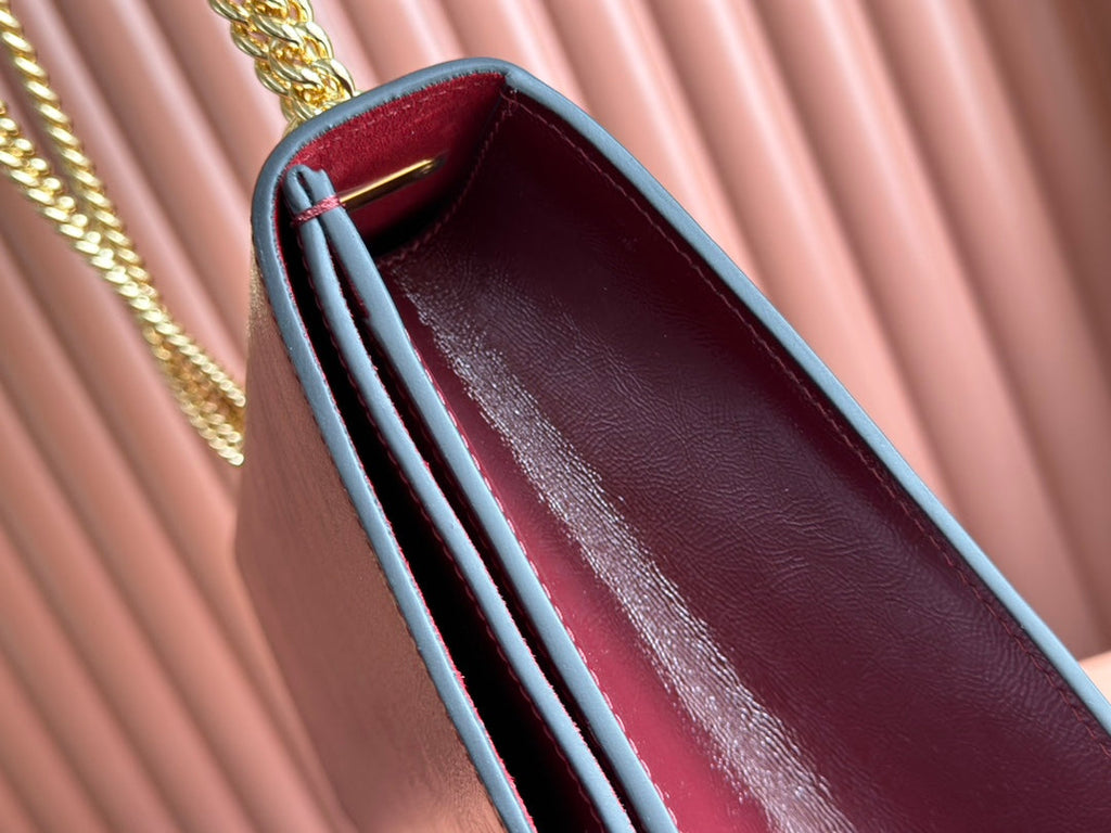 GUCCI DIONYSUS LAGRE SHOULDER BAG 42 IN ROSSO ANCORA RED  GLOSSY LAMBSKIN