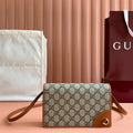 GUCCI EMBLEM WALLET  MONOGRAM 20 IN BEIGE AND DARK BROWN  CALFSKIN