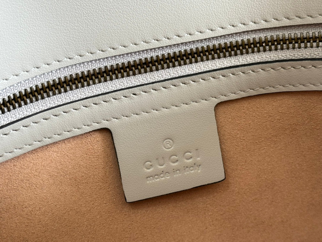 GUCCI MARMONT MATELASSÉ LARGE 26 BAG WHITE CALFSKIN