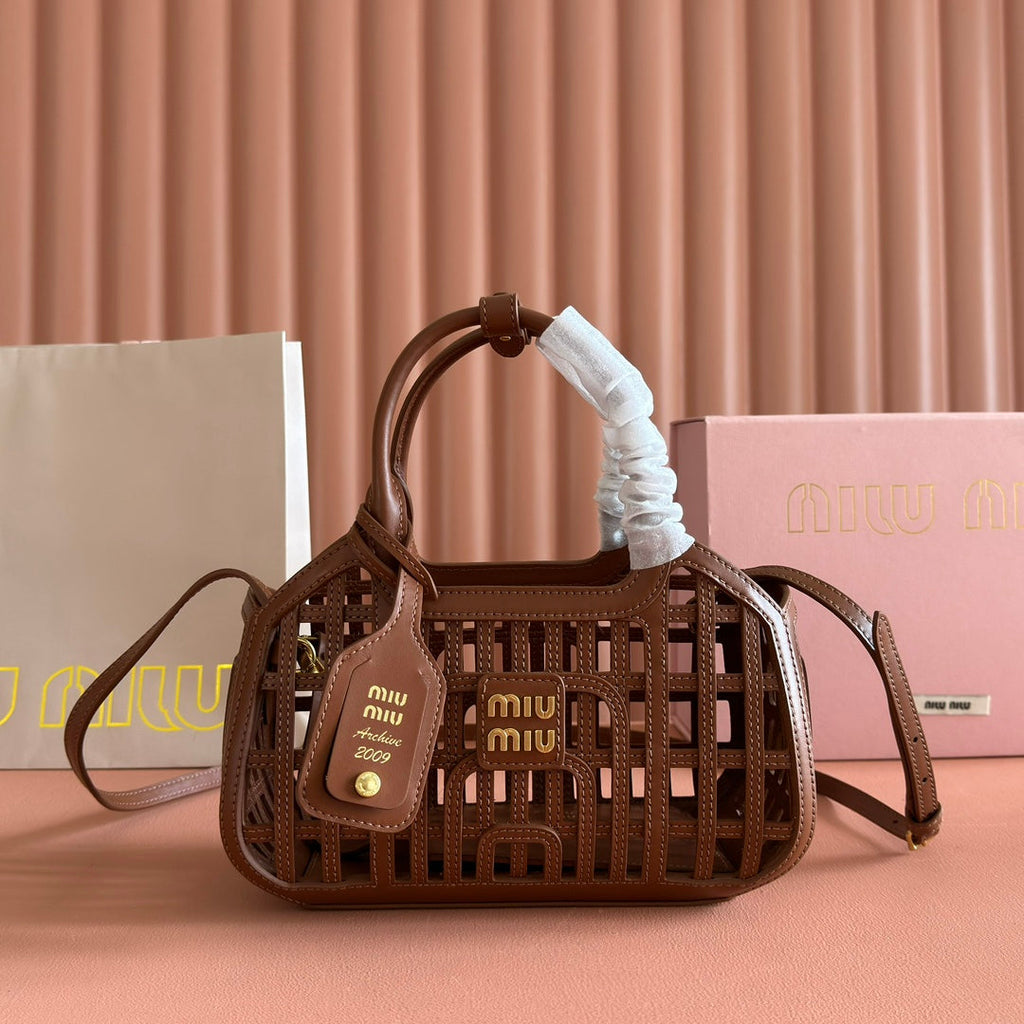 WOVEN HOLLOW BAG 24 IN DARK BROWN CALFSKIN