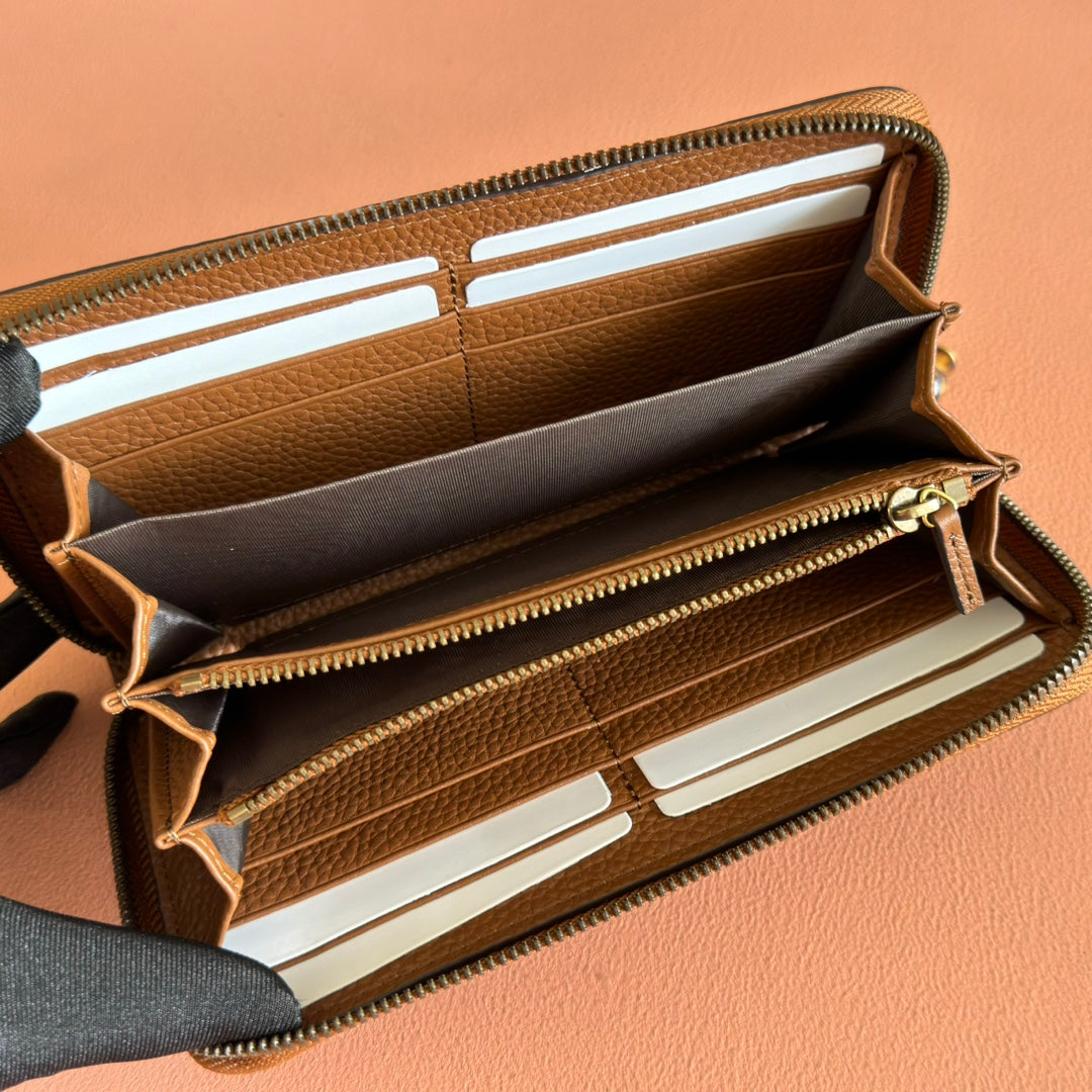 GUCCI 25S MARMONT WALLET 19 IN BROWN CALFSKIN GOLD HARDWARE