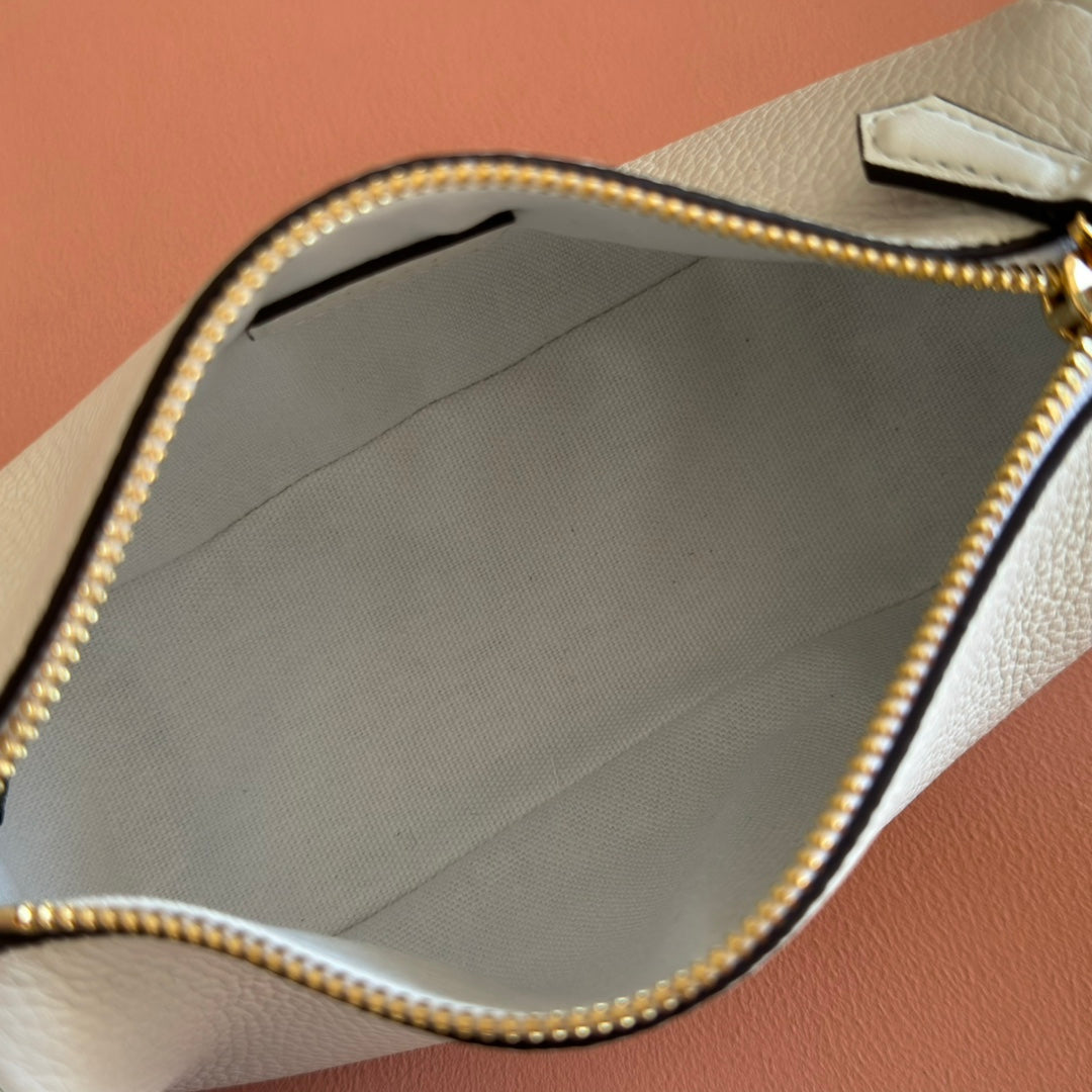 GUCCI 26S SHOULDER BAG 19 IN WHITE CALFSKIN