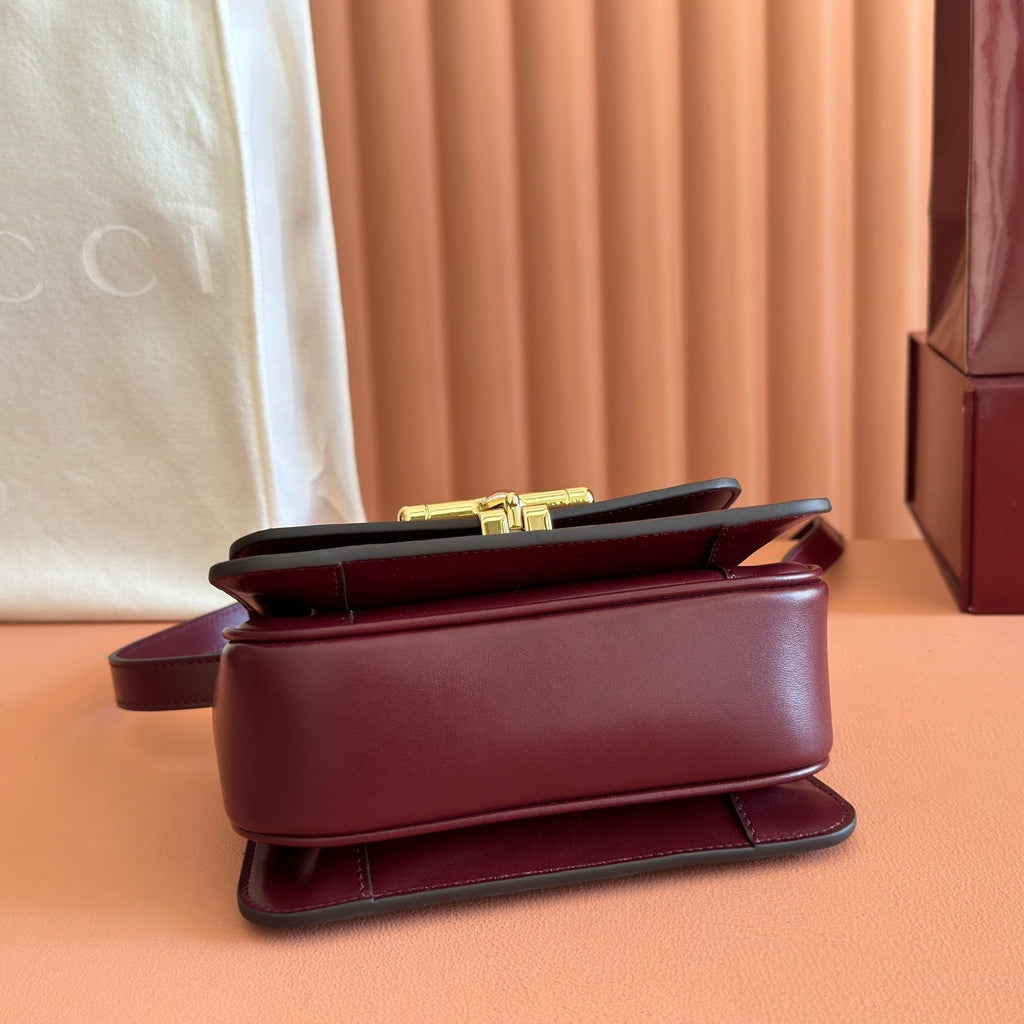 GUCCI 26S SIENA TOP HANDLE BAG 19 IN DARK RED CALFSKIN