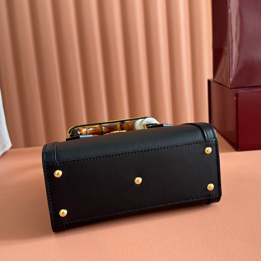 GUCCI 26S DIANA TOTE BAG 21 IN BLACK CALFSKIN