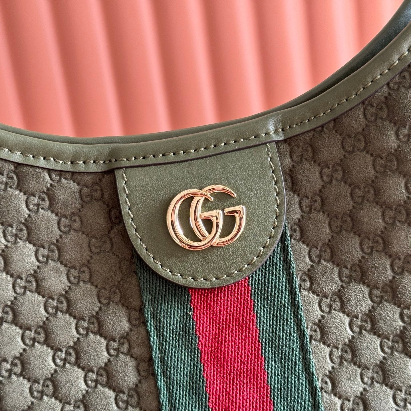GUCCI 26S GIGLIO LARGE TOTE BAG 60 IN DARK MOSS GREEN EMBOSSED SUEDE