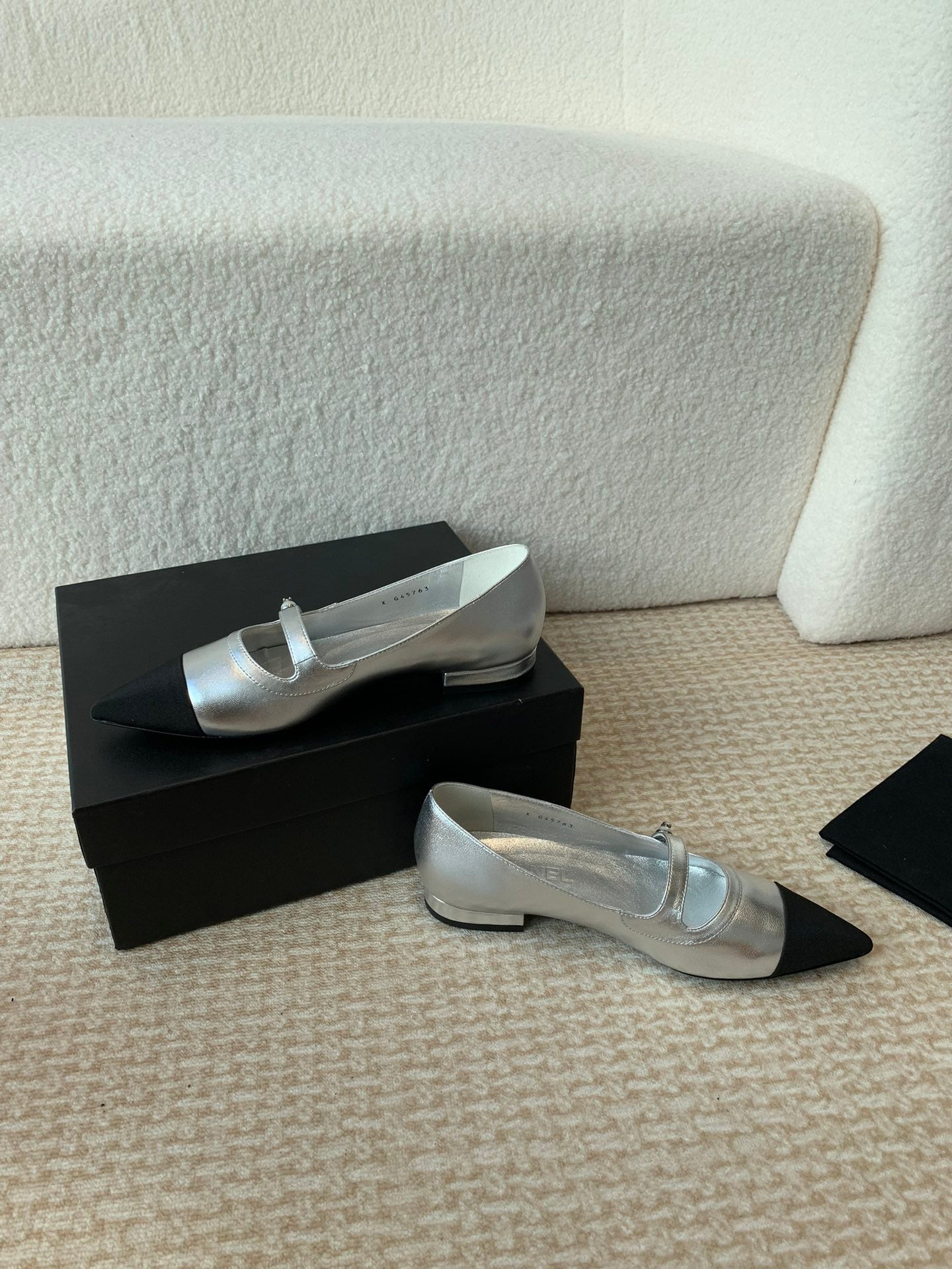 CHANEL Pointed Toe Mary Jane Shoes Silver Mix Black Lambskin