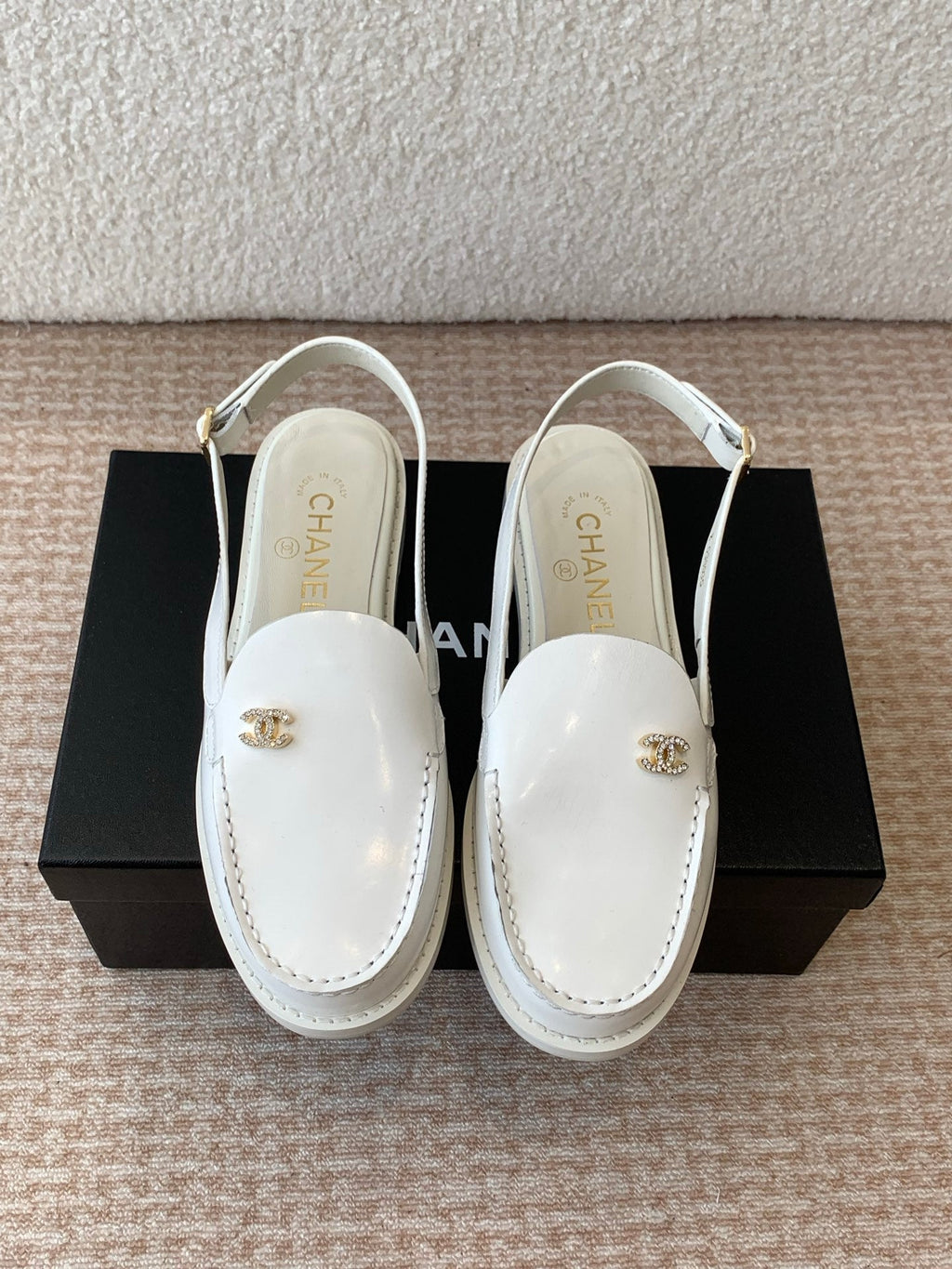 CHANEL MOASIN SLINGBACK IN WHITE PATENT CALFSKIN