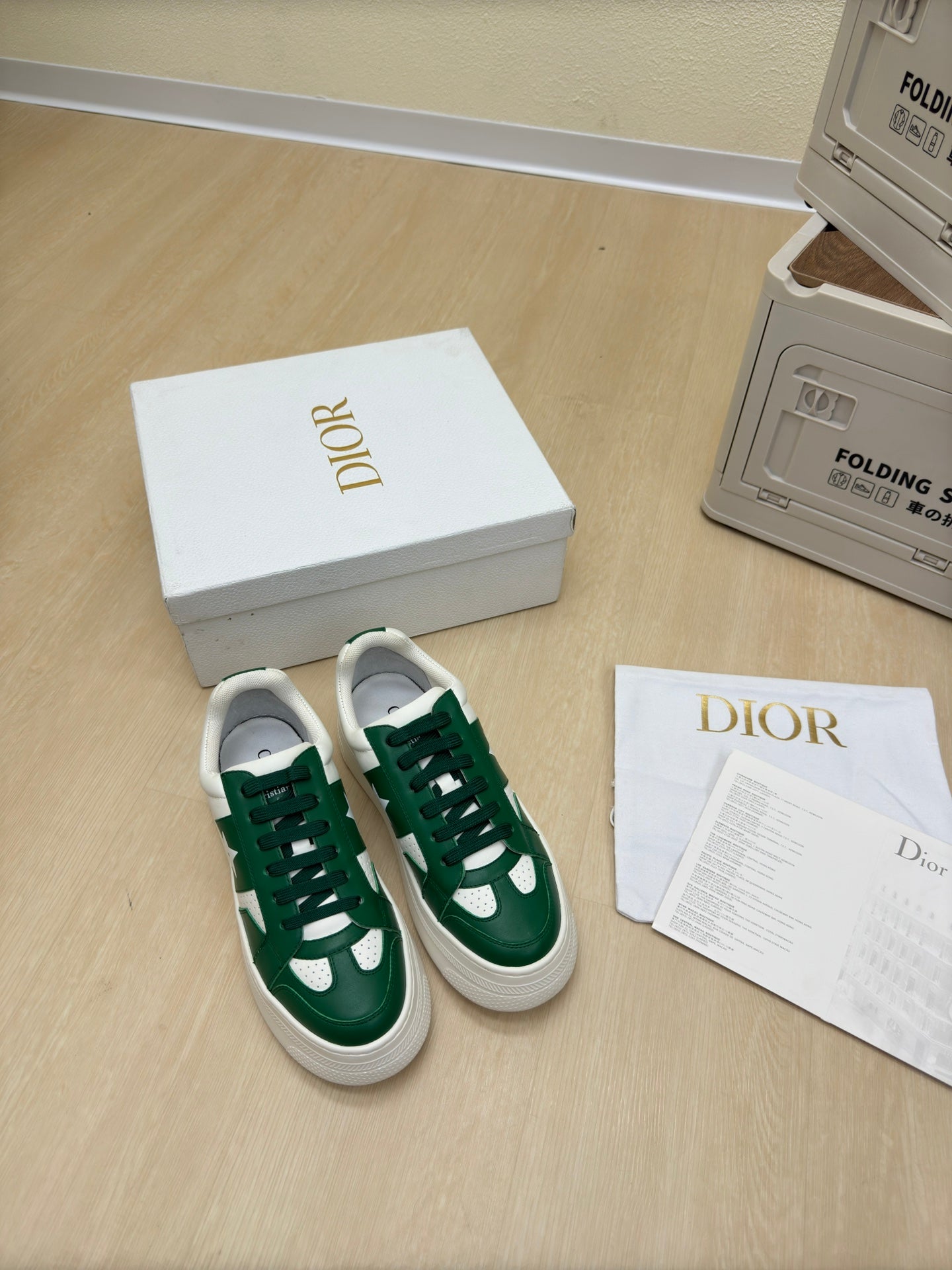 DIOR STAR PLATFORM SNEAKER IN WHITE MIX EMERALD GREEN CALFSKIN