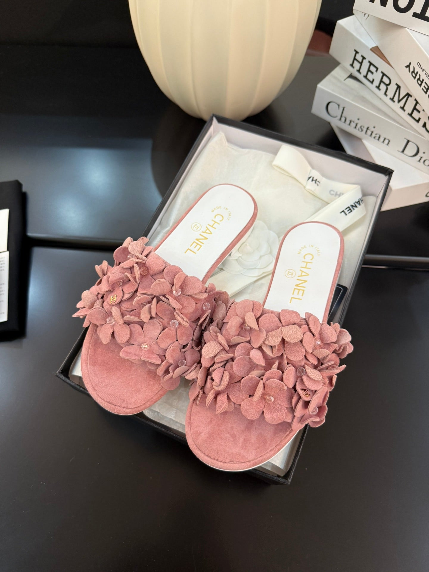 CHANEL FLAT MULE 15 MM IN PEACH PINK SUEDE