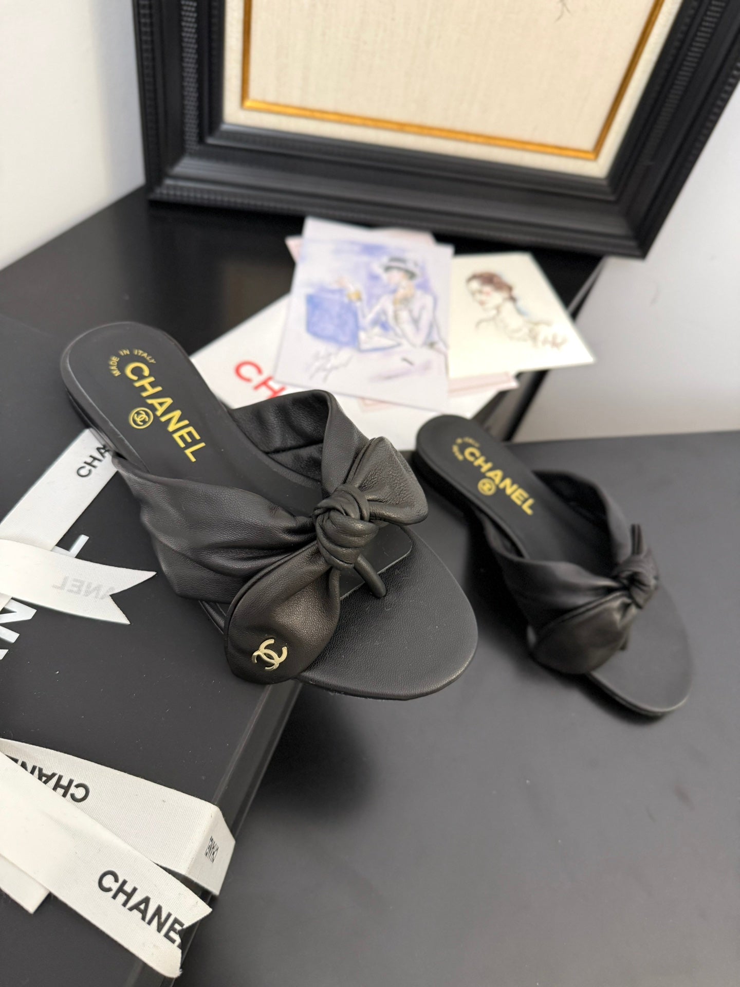 CHANEL 25C Thong Sandal Bow Black Lambskin 233562