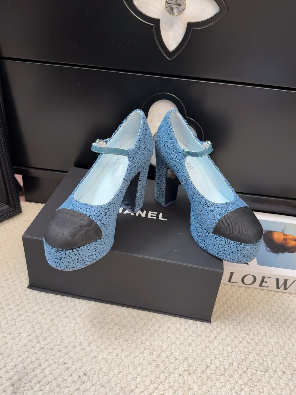 CHANEL FLATFORM SANDAL IN AEGEAN BLUE TWEED AND BLACK FABRIC