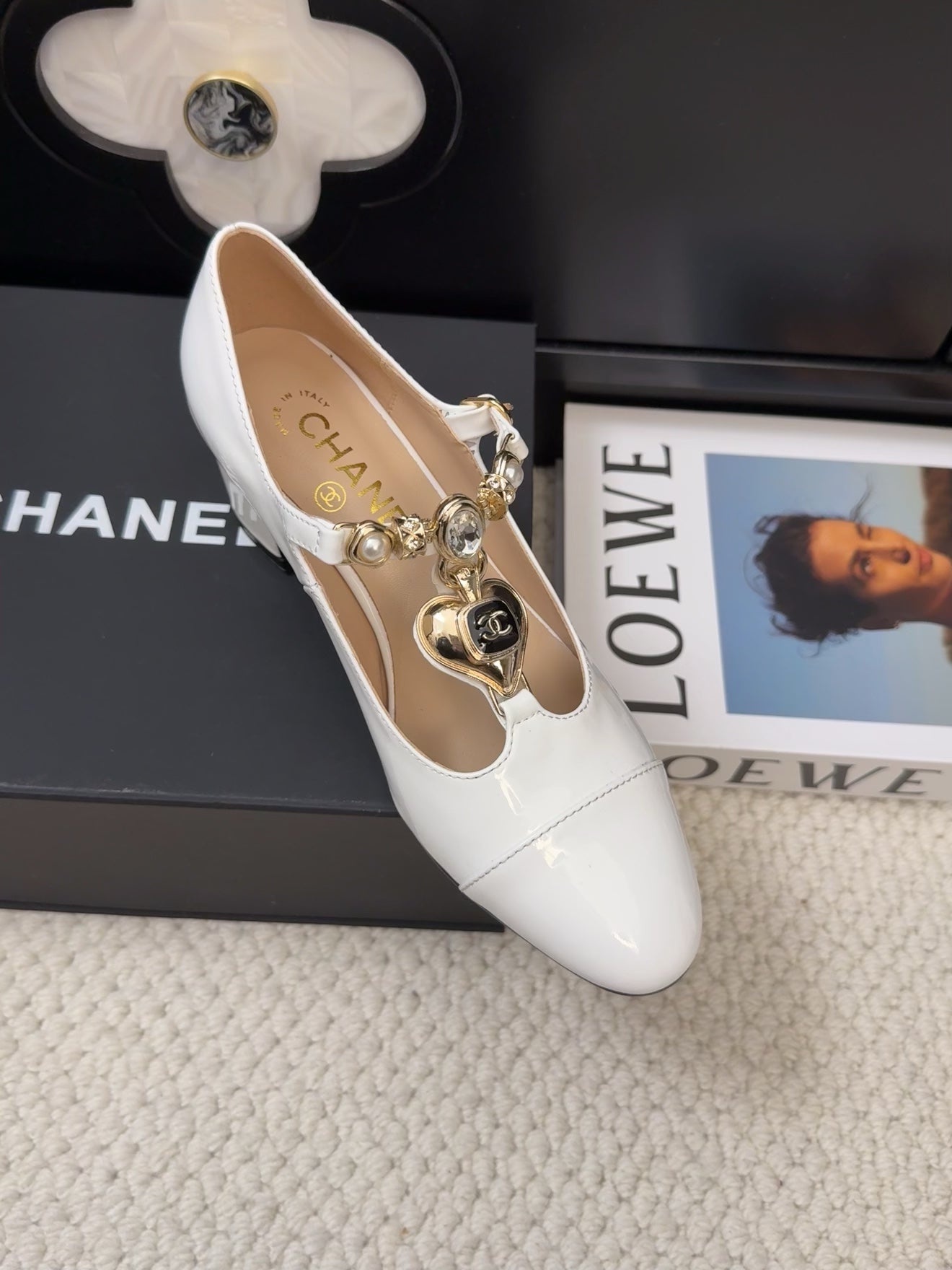 CHANEL MARY JANE SHOES IN WHITE PATENT CALFSKIN 55 MM