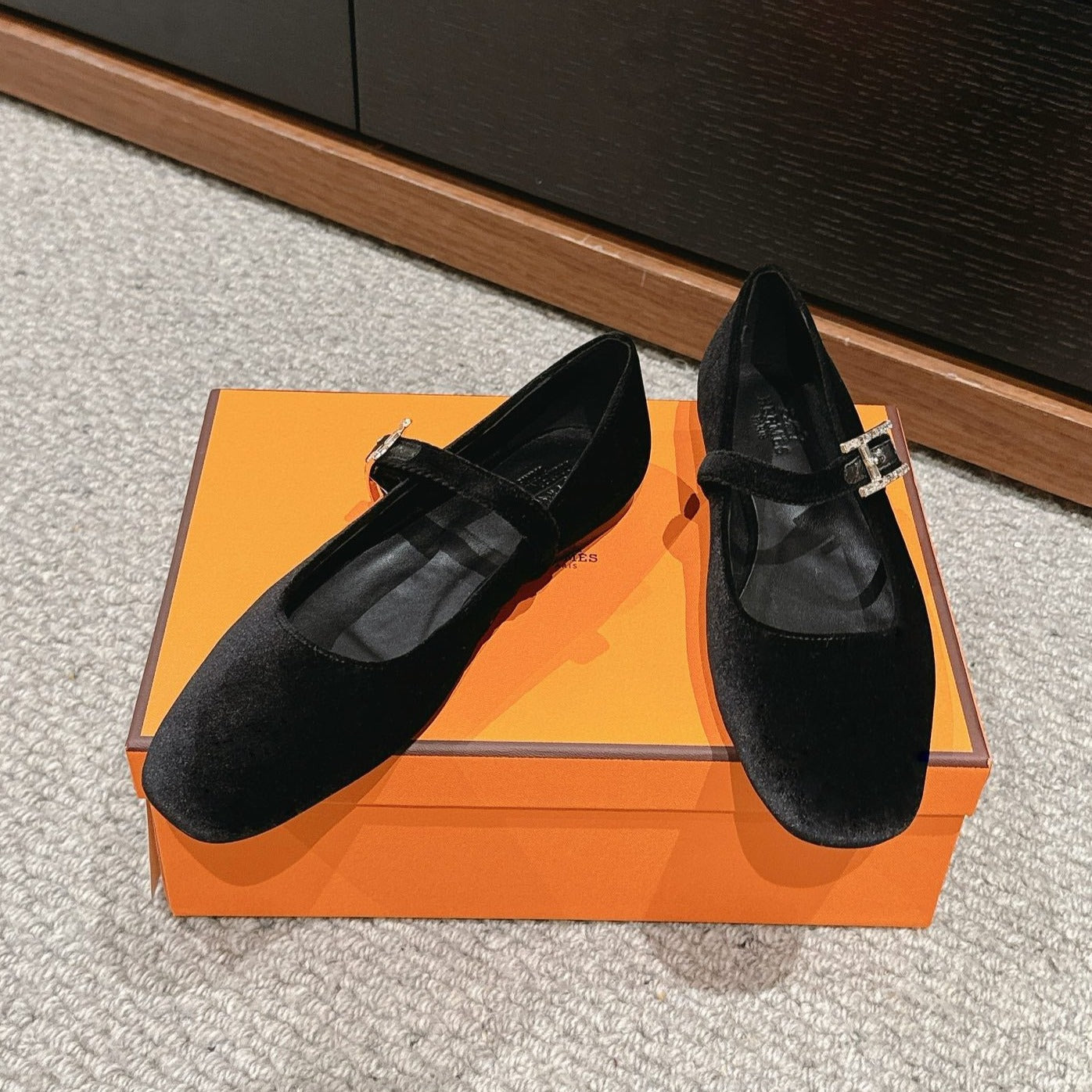 HERMES JANE BALLET FLAT BLACK VELVET