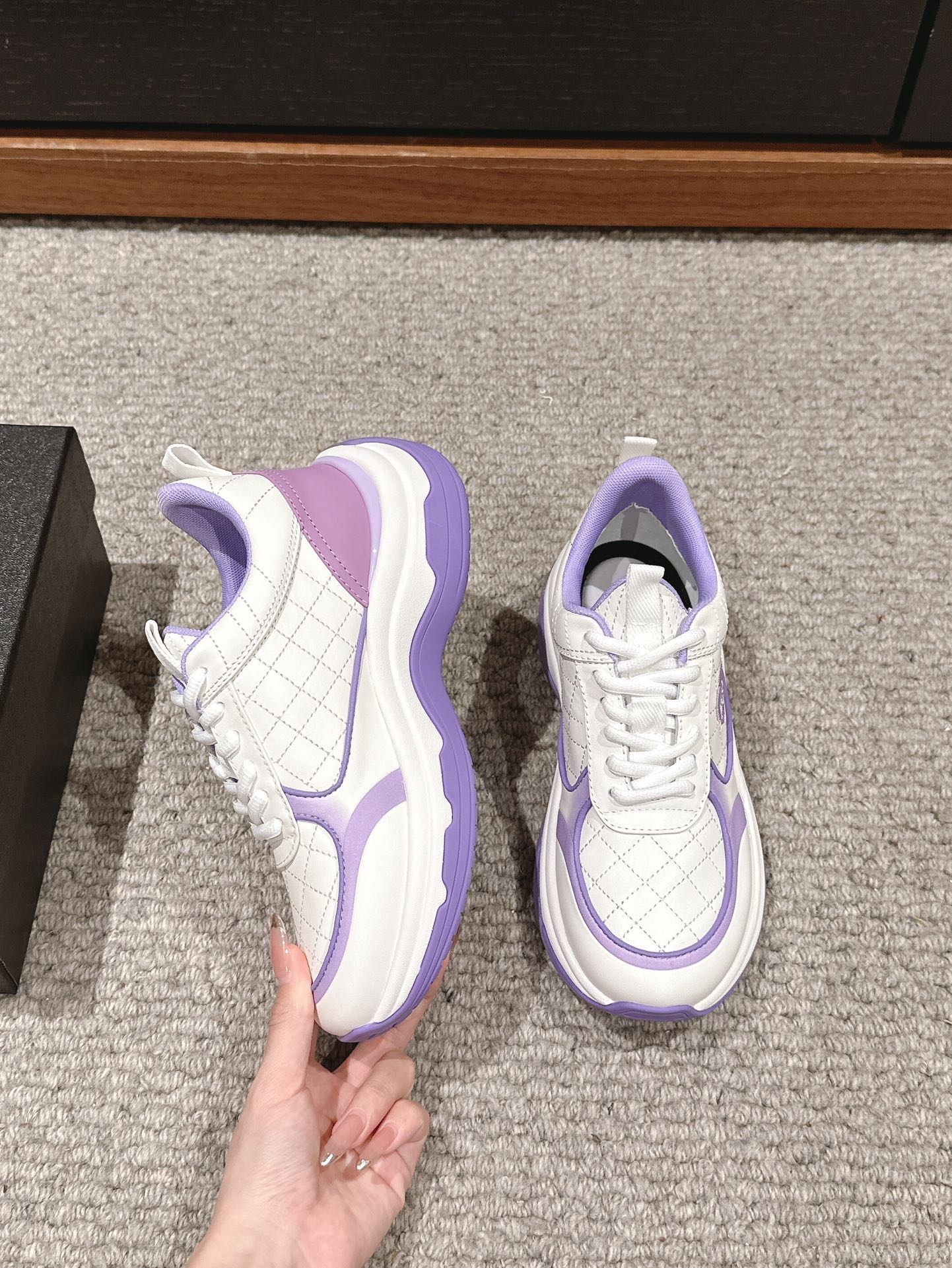 CHANEL CLASSIC SNEAKER IN WHITE MIX IRIS PURPLE LAMBSKIN
