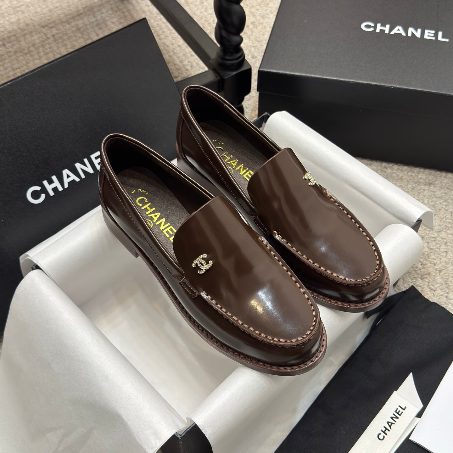 CHANEL 25C Moasins Chocolate Patent Leather