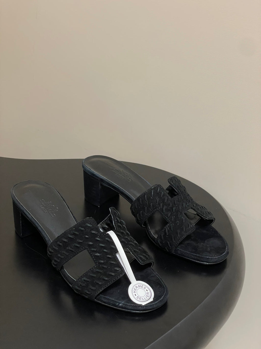 HERMES 25S ORAN HIGH‑HEEL SANDAL IN BLACK SUEDE AND LAMBSKIN