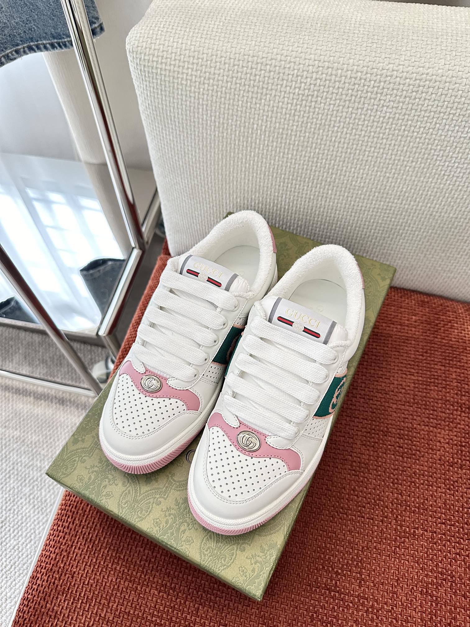 GUCCI SCREENER SNEAKER WHITE AND PINK CALFSKIN