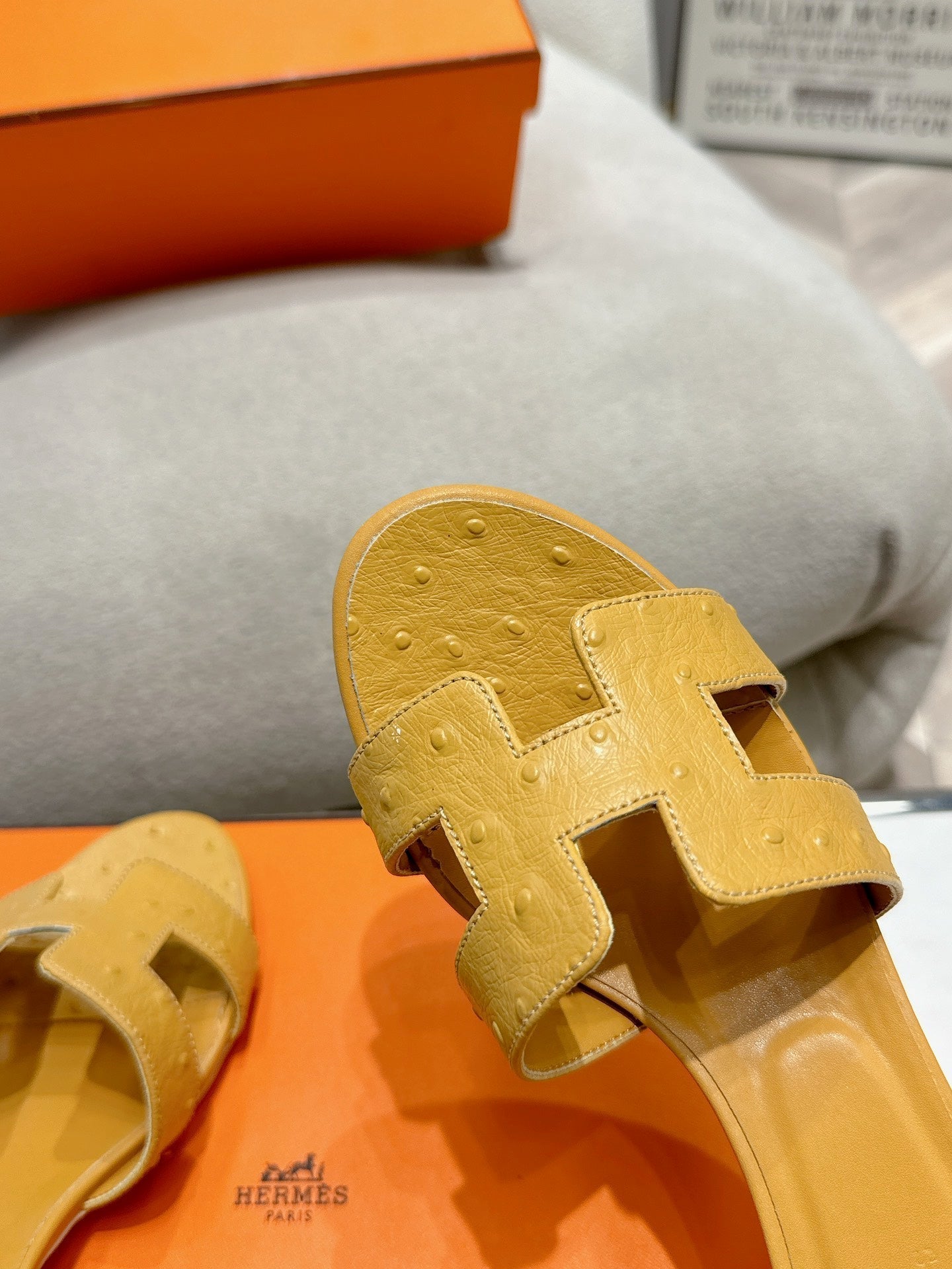 HERMES 0ASIS SANDAL CARAMEL CALFSKIN SPECIAL