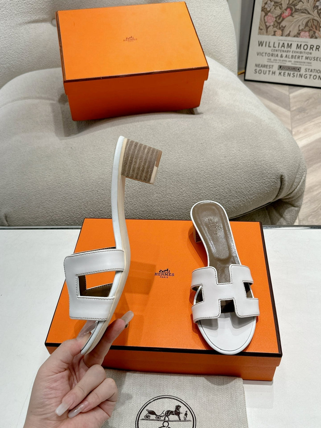 HERMES 0ASIS SANDAL WHITE MIX BROWN CALFSKIN CLASSIC