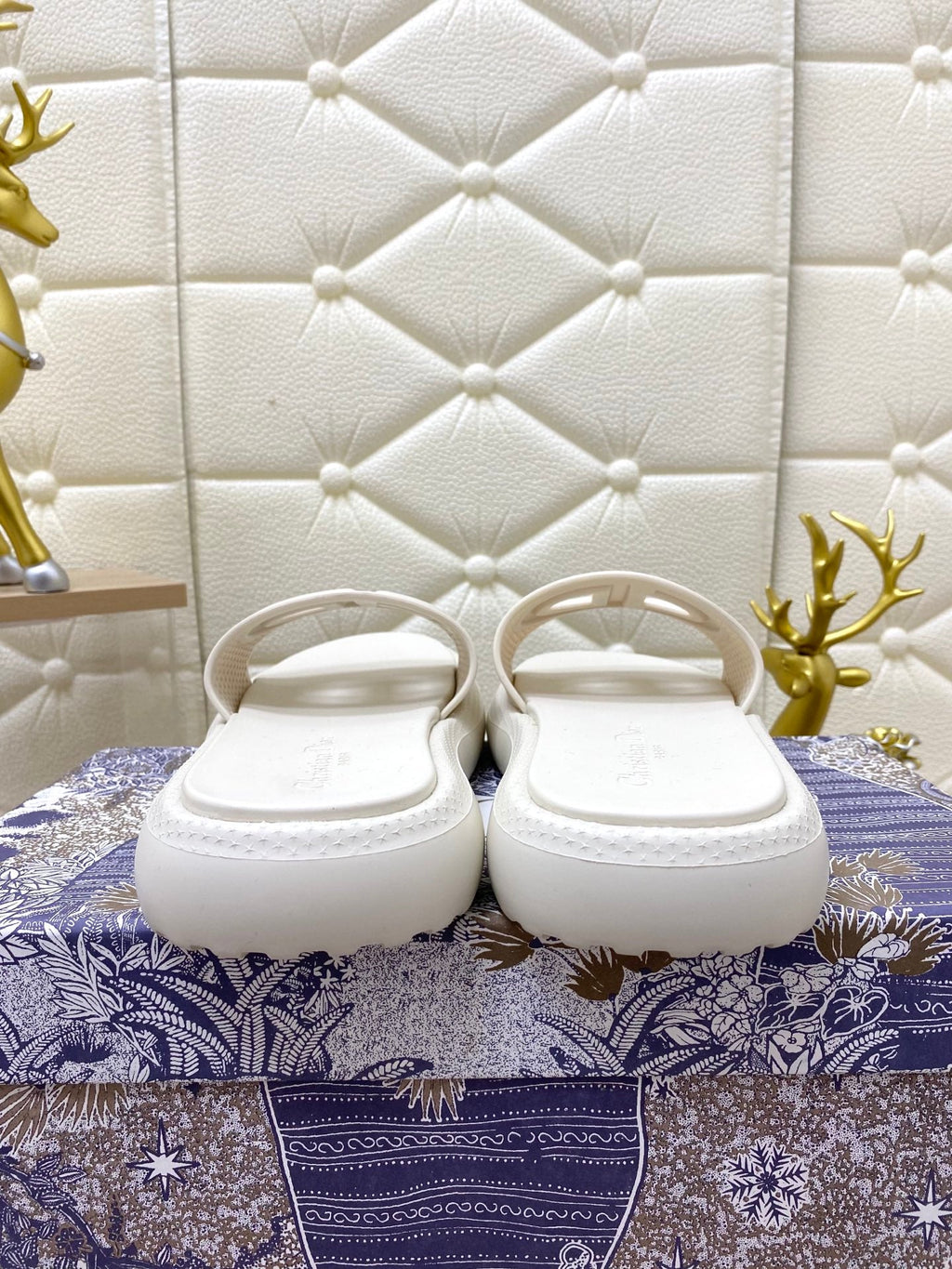 DIOR FLAT SLIDES 25S IN WHITE TPU
