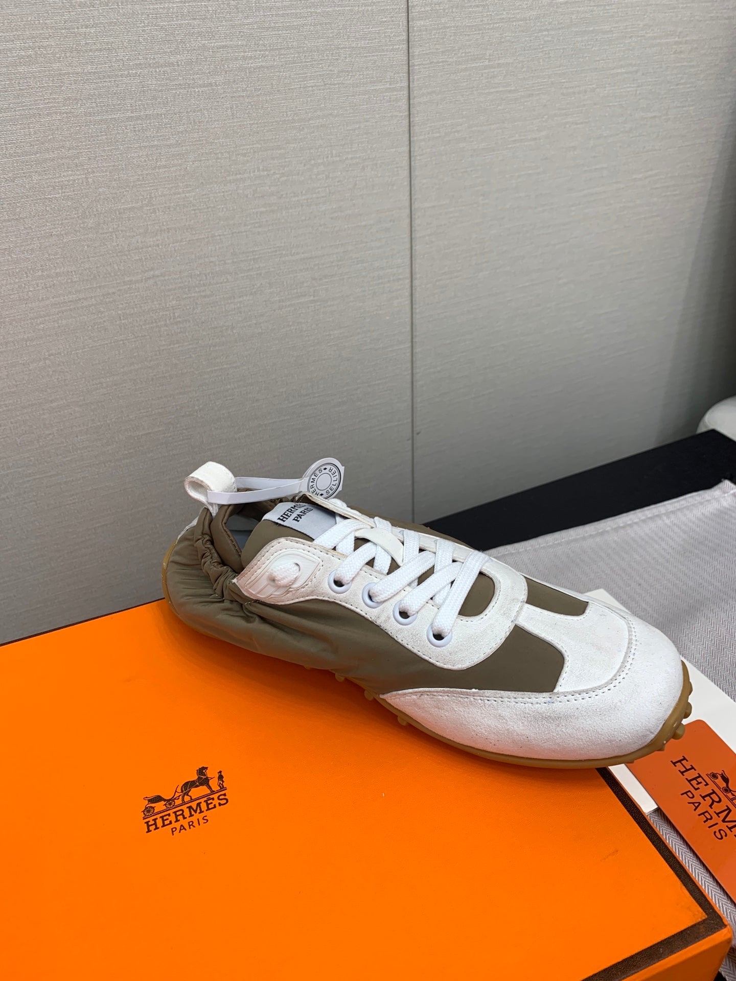 HERMES SKATEBOARD SHOES LIGHT GRAY MIX PEANUT CALFSKIN