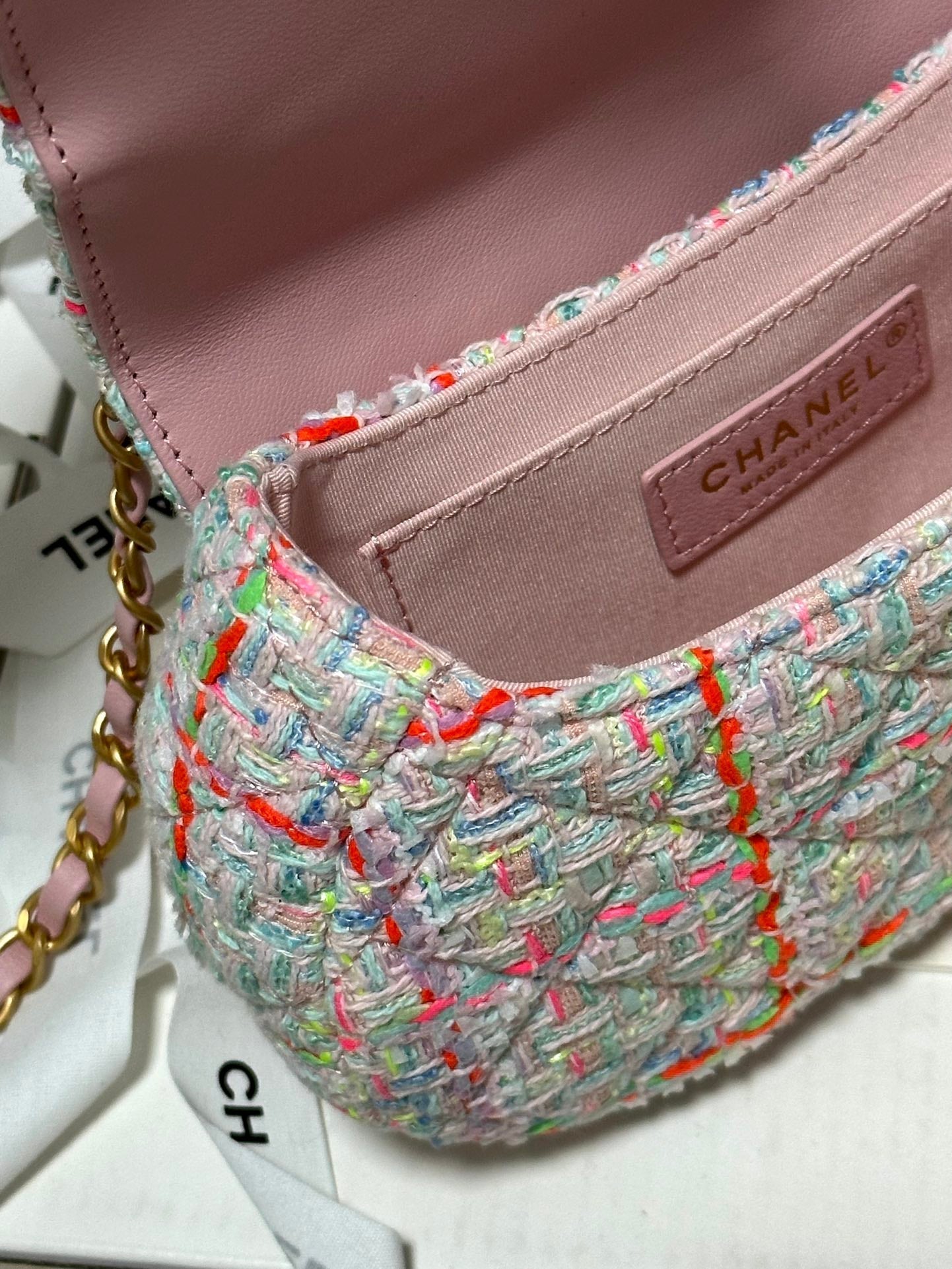 CHANEL MINI 21 FLAP BAG IN LIGHT PINK MIX COLORFUL WOOL TWEED