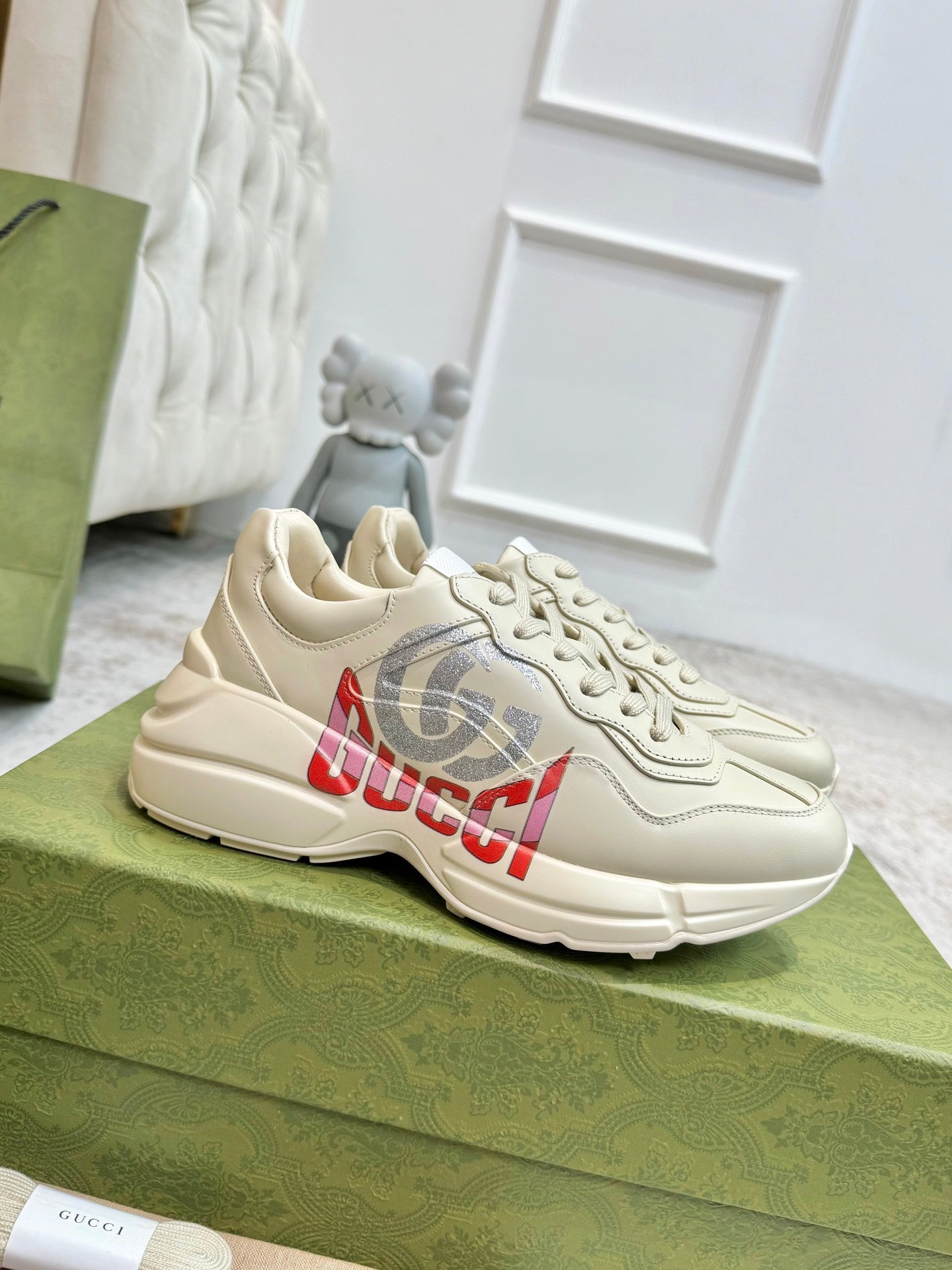 GUCCI RHYTON TRAINER WHITE LAMBSKIN WITH H LETTER