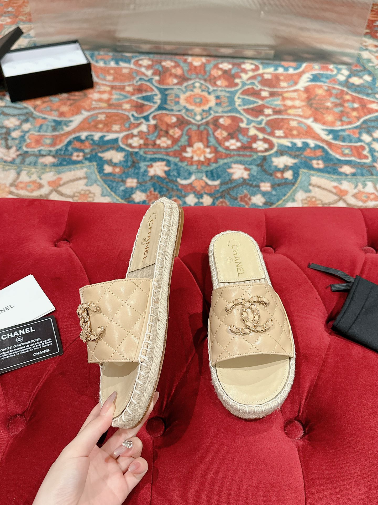 CHANEL FLAT SLIPPERS IN BEIGE CREAM LAMBSKIN AND WOVEN WITH LOGO