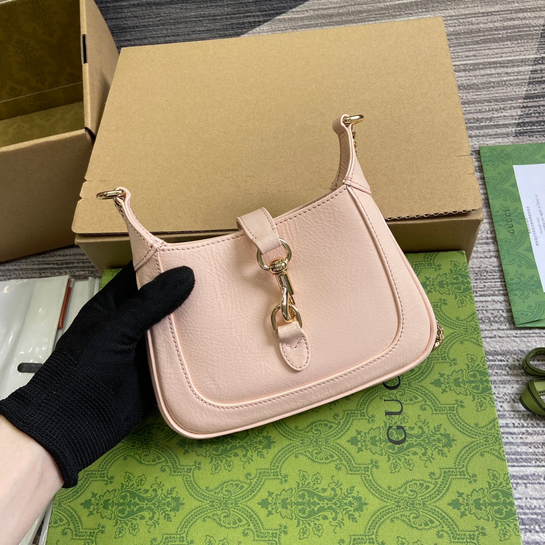 GUCCI JACKIE NOTTE MINI BAG 19 IN LIGHT PINK CRACKED LACQUER CALFSKIN GOLD HARDWARE