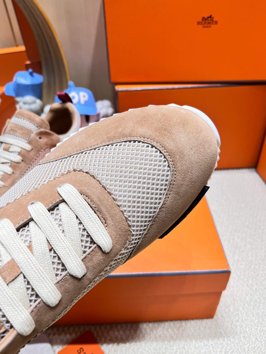 HERMES BOUNCING SNEAKER IN PEANUT BROWN SUEDE AND WHITE KNIT